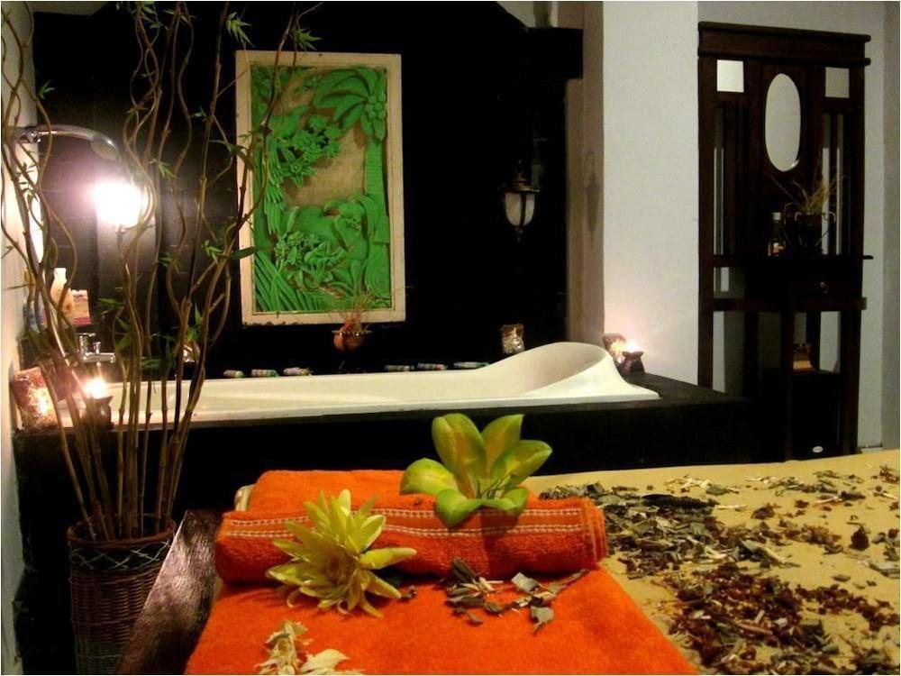 โรงแรมทโจโกร คลาเทน Klaten ภายนอก รูปภาพ