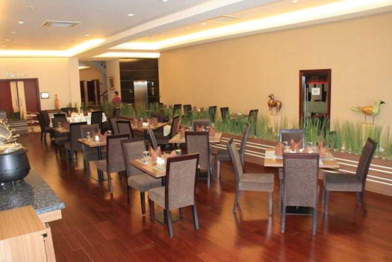 โรงแรมทโจโกร คลาเทน Klaten ภายนอก รูปภาพ