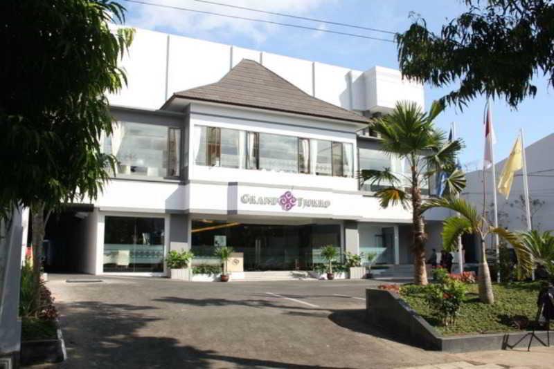 โรงแรมทโจโกร คลาเทน Klaten ภายนอก รูปภาพ