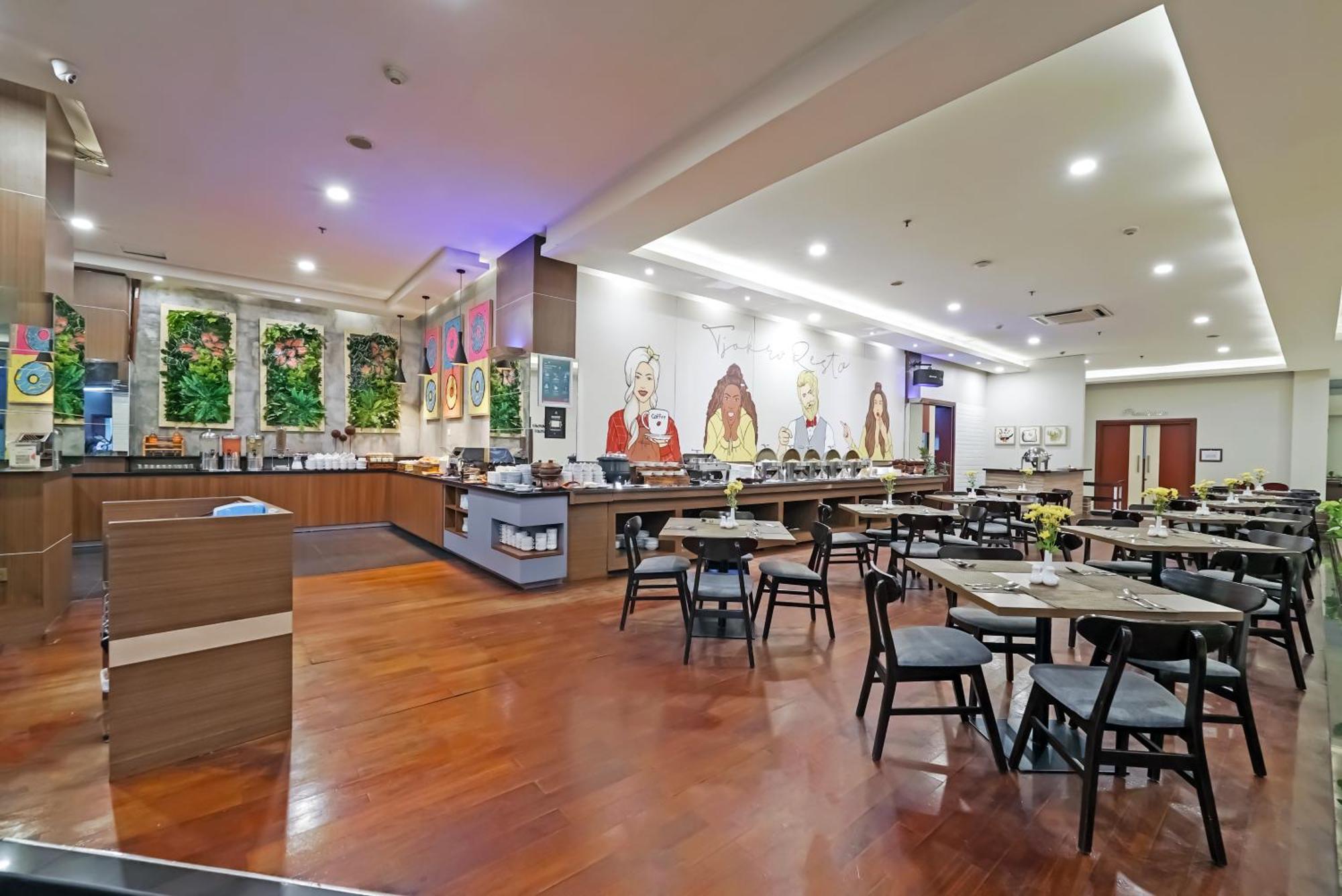 โรงแรมทโจโกร คลาเทน Klaten ภายนอก รูปภาพ