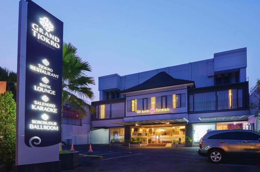 โรงแรมทโจโกร คลาเทน Klaten ภายนอก รูปภาพ