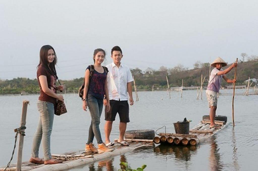 โรงแรมทโจโกร คลาเทน Klaten ภายนอก รูปภาพ